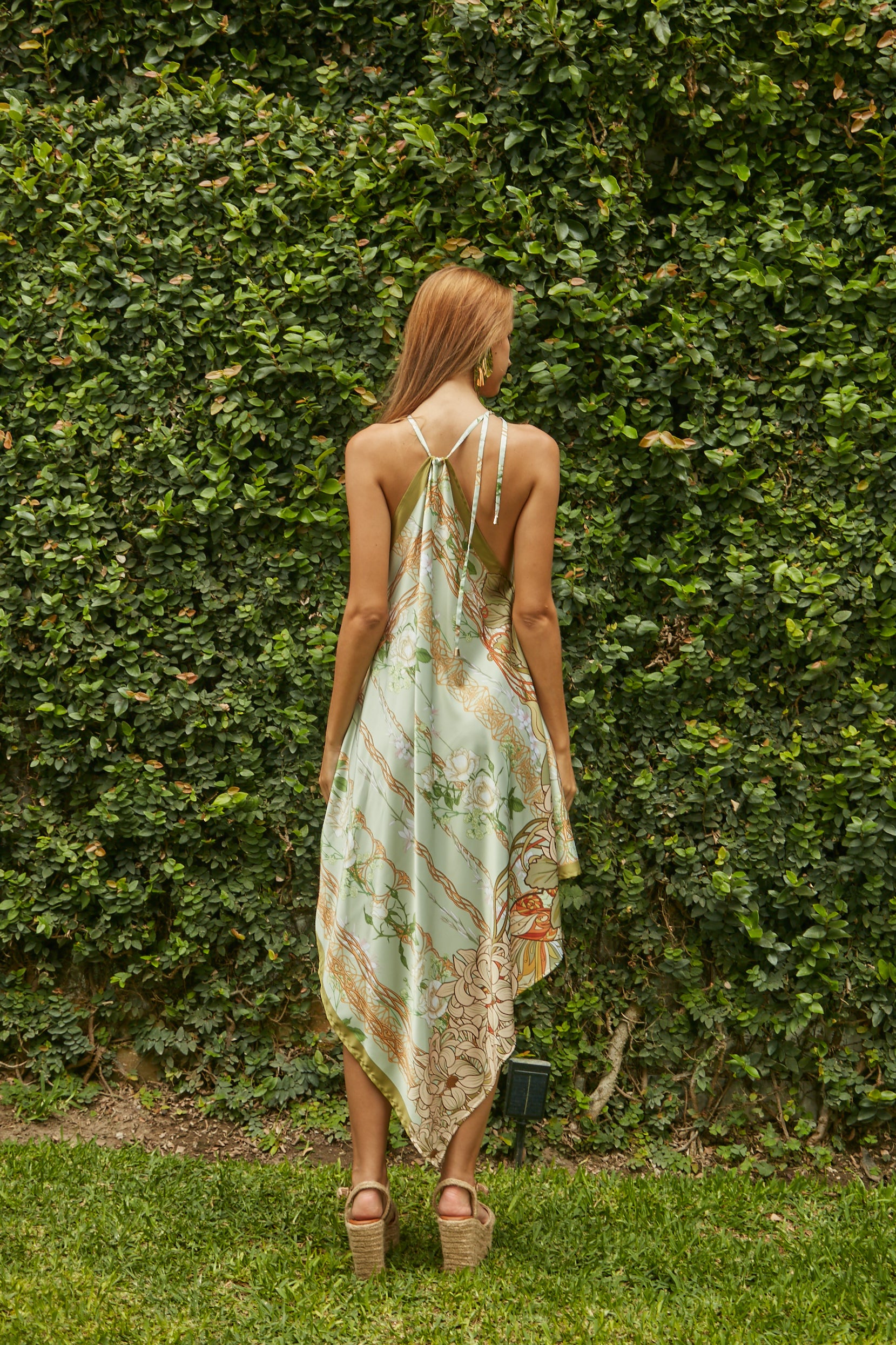 Vestido midi halter Art Nouveau verde agua