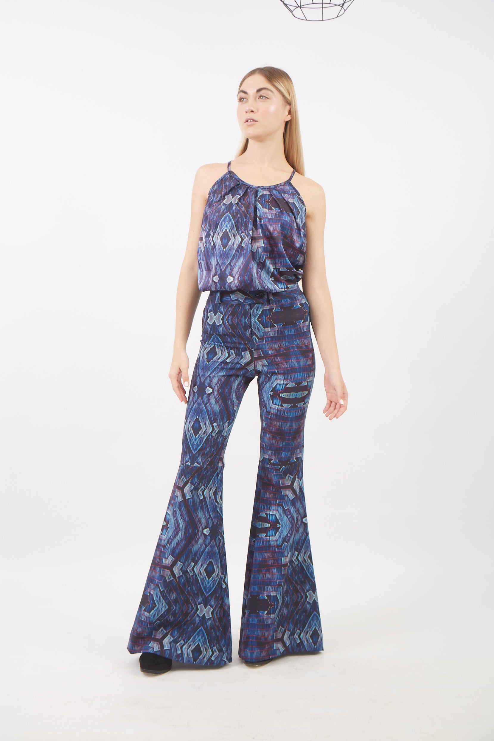 BLUE WOOD TOP