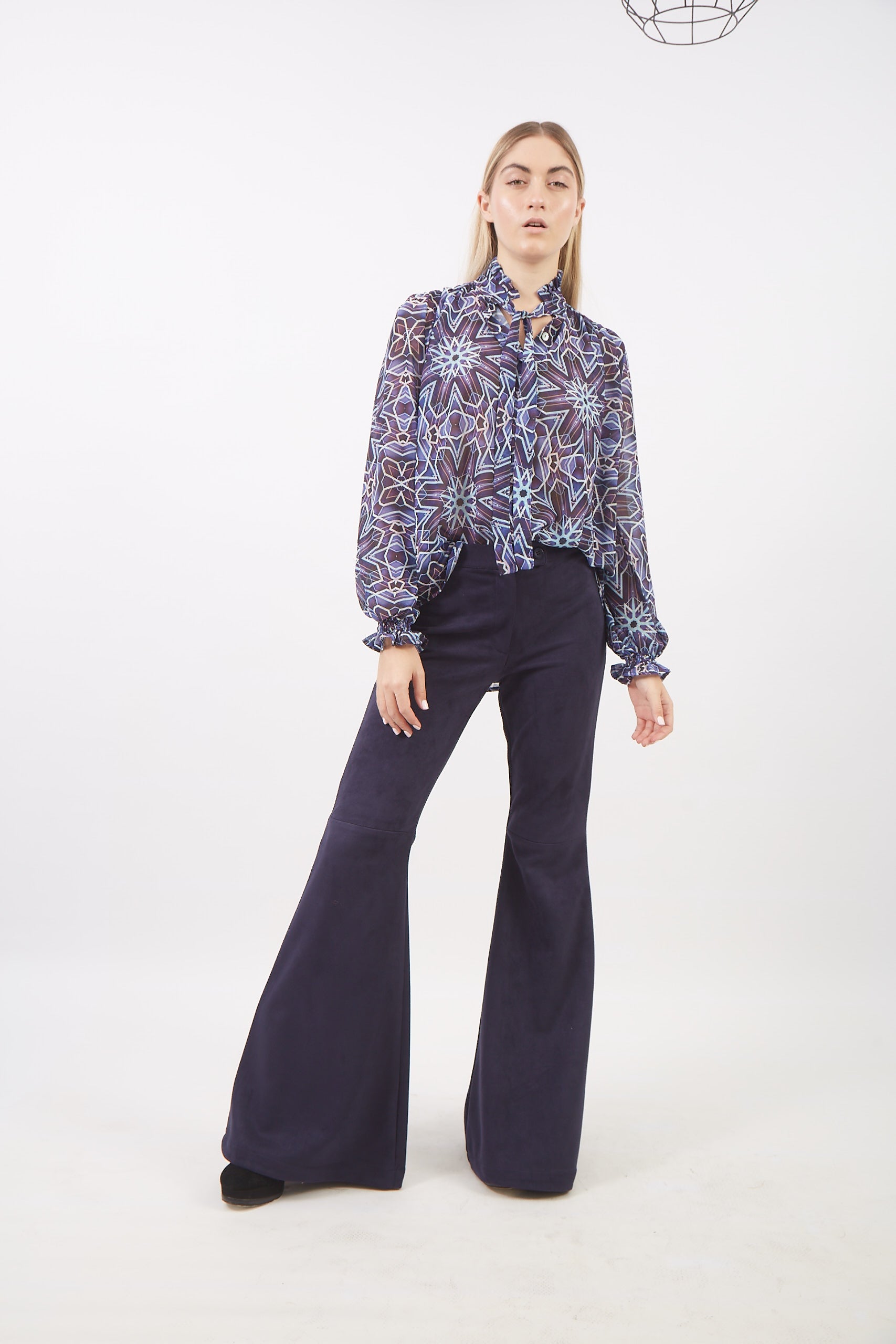 NIGHT BLACK BELL PANT